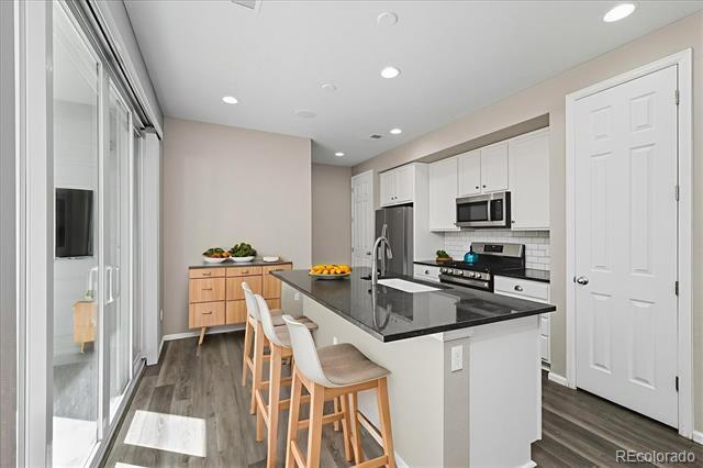 Building Photo - 17216 E Alameda Pkwy