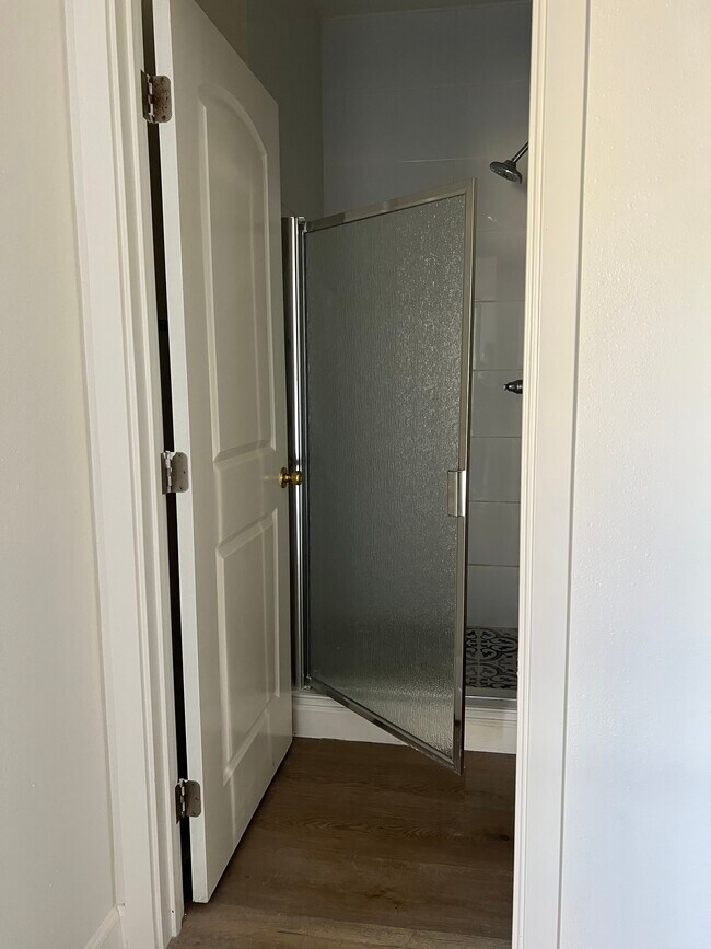 Building Photo - 427 W 53rd St