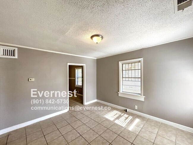 Building Photo - 1507 Wilson St