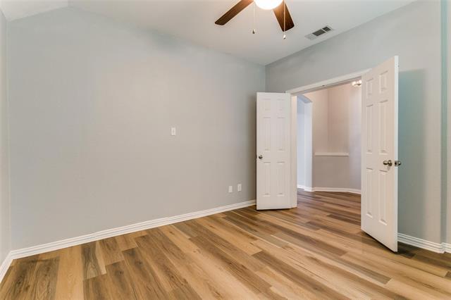 Building Photo - 815 Creekside Dr