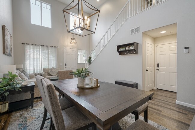 Building Photo - 5884 Cedarwood Cmn