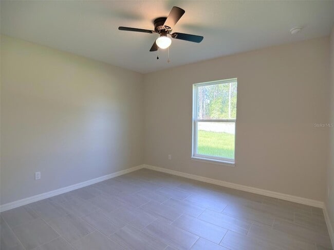 Building Photo - 6022 SW 206th Ave