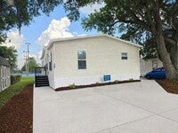 Building Photo - 7087 Greenbrier Village Dr