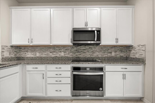 Building Photo - 5192 Chickadee St