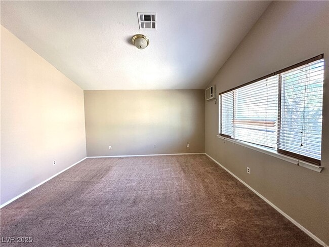 Building Photo - 2433 Twin Flower Cir