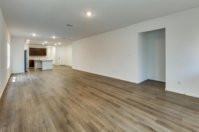 Building Photo - 124 Maravillas Bnd