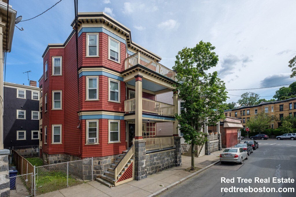 Building Photo - 68 Bakersfield St