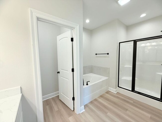 Building Photo - 4733 Sago Palm Cir