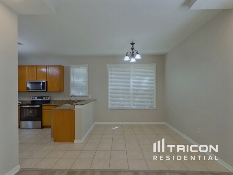 Building Photo - 10501 Grayslake Ct