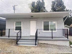 Building Photo - 135 S Arizona Ave