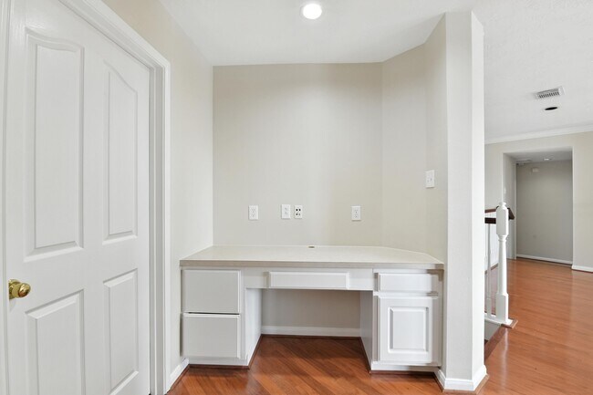 Building Photo - 6538 Ivy Heath Ln