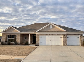 Building Photo - 213 Hannaway Cir