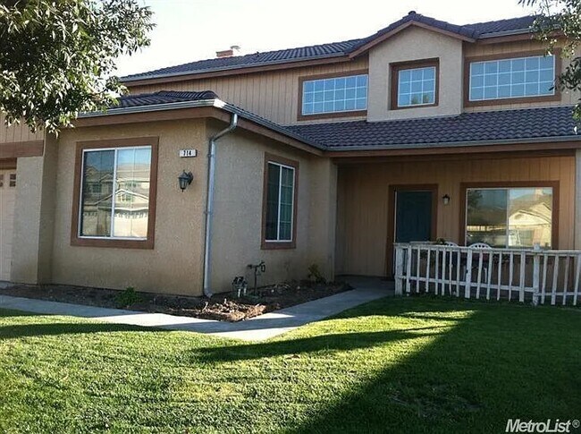 Primary Photo - 714 Syrah Ct