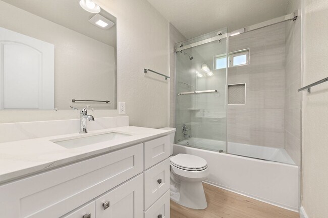 Building Photo - Remodeled 3BD/2BA Home with Award Winning Schools!