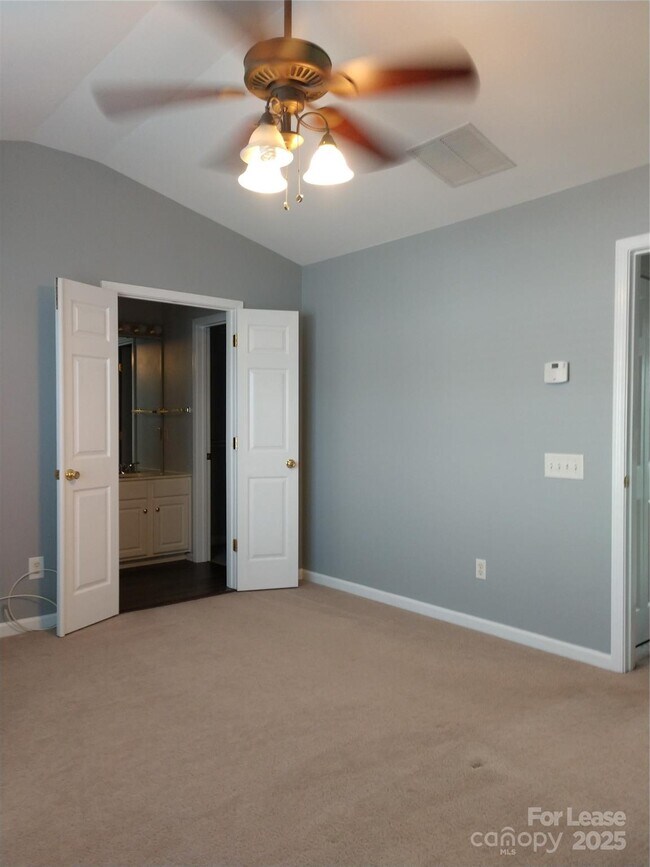 Building Photo - 10436 Winslet Dr