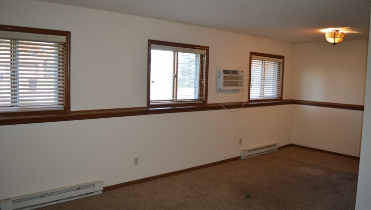 Building Photo - 548 Seminole Way