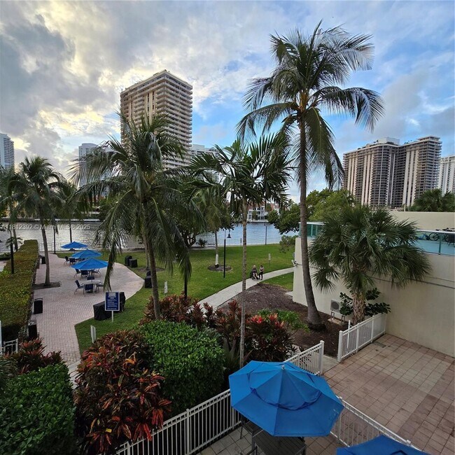 Building Photo - 19390 Collins Ave