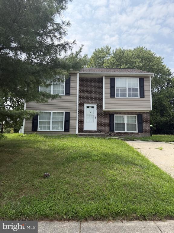 Building Photo - 706 Woodbridge Center Way