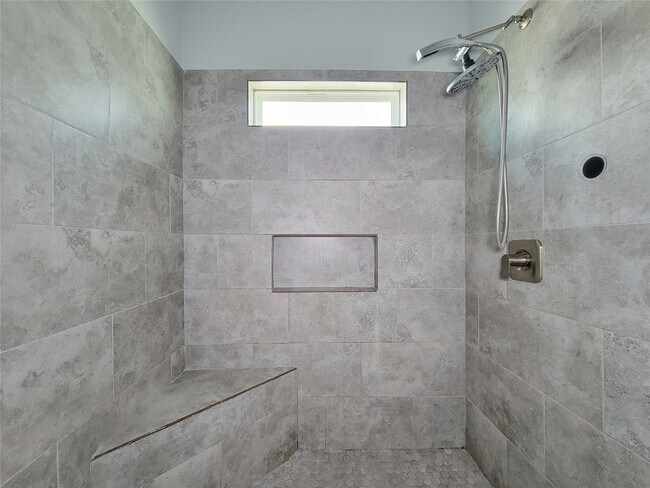 Building Photo - 16684 E Ivanhoe St