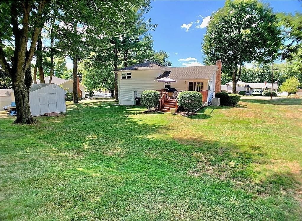 Building Photo - 60 Willow St