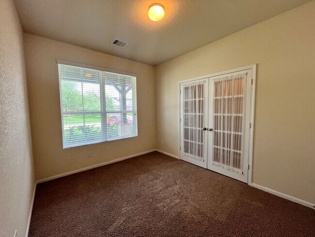 Building Photo - For Lease | 4 Bed, 3.5 Bath | 3,044 Sq Ft ...