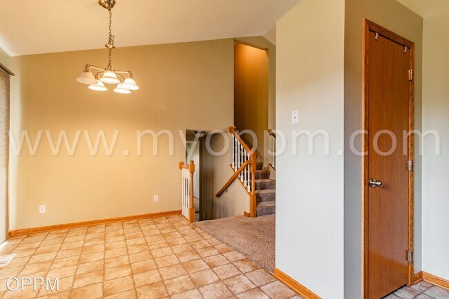 Building Photo - 4 br, 2 bath House - 14457 Jardine St