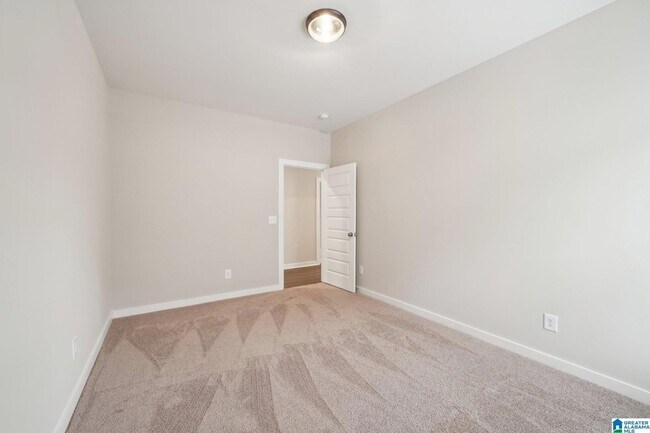 Building Photo - 460 Troubadour Ln