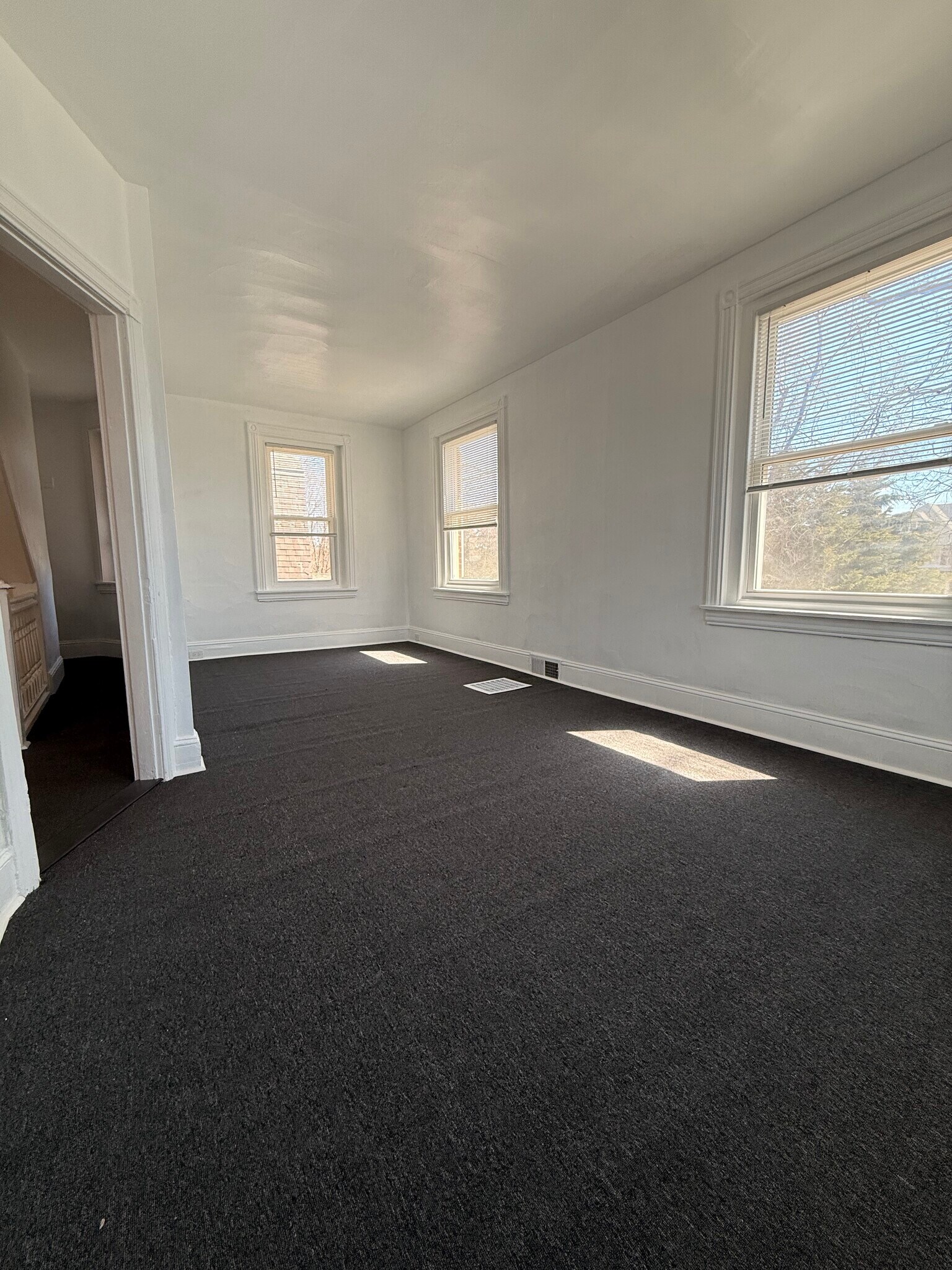 Building Photo - 1605 DeKalb St