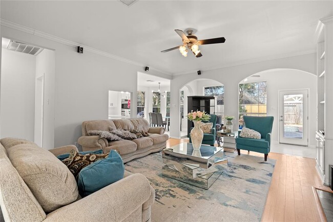 Building Photo - 1107 Glendale Dr