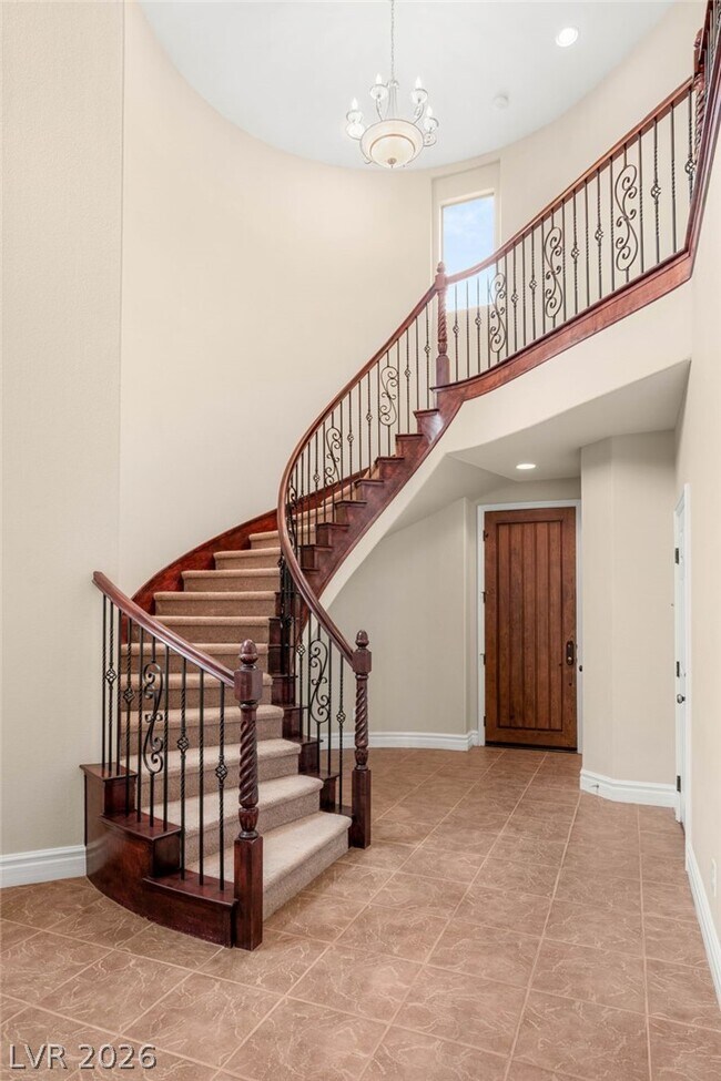 Building Photo - 973 Via Stellato St