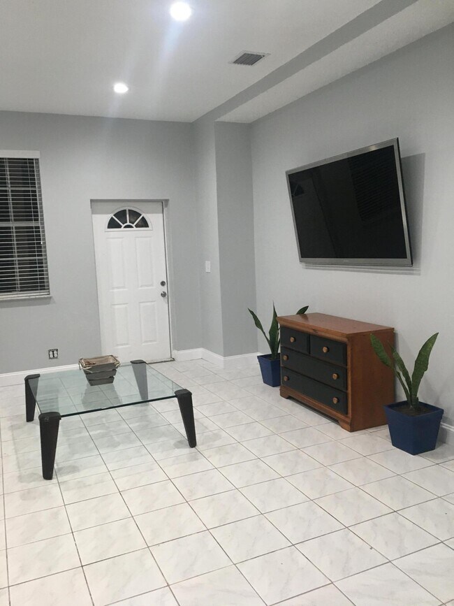 Building Photo - 14225 Citrus Dr