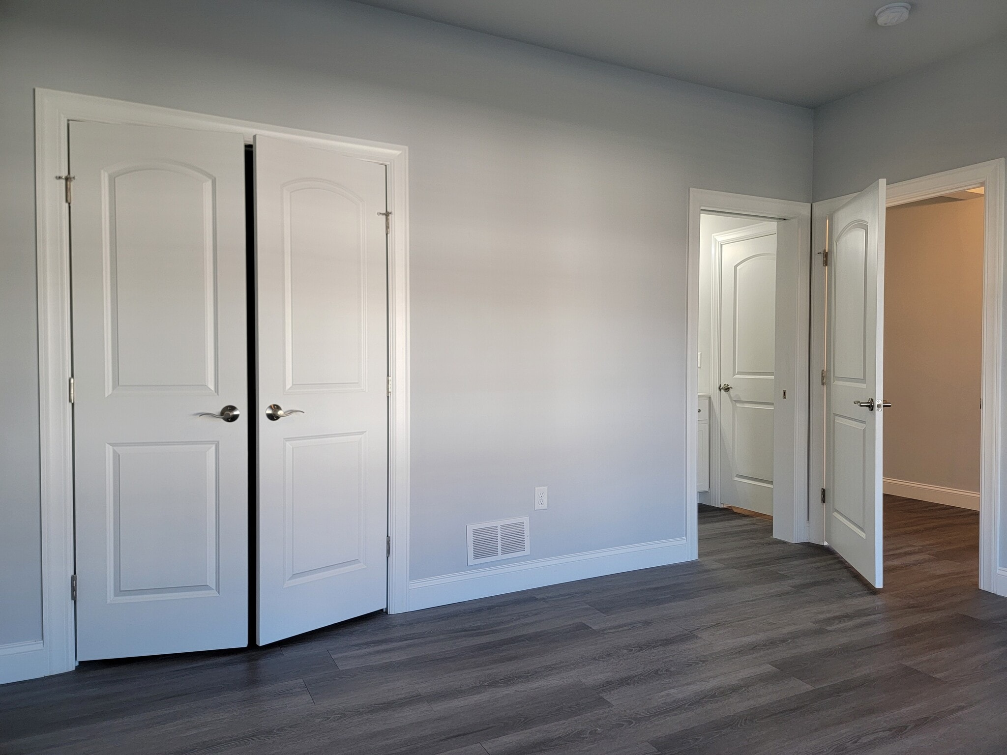 Building Photo - 213 Buckton Dr