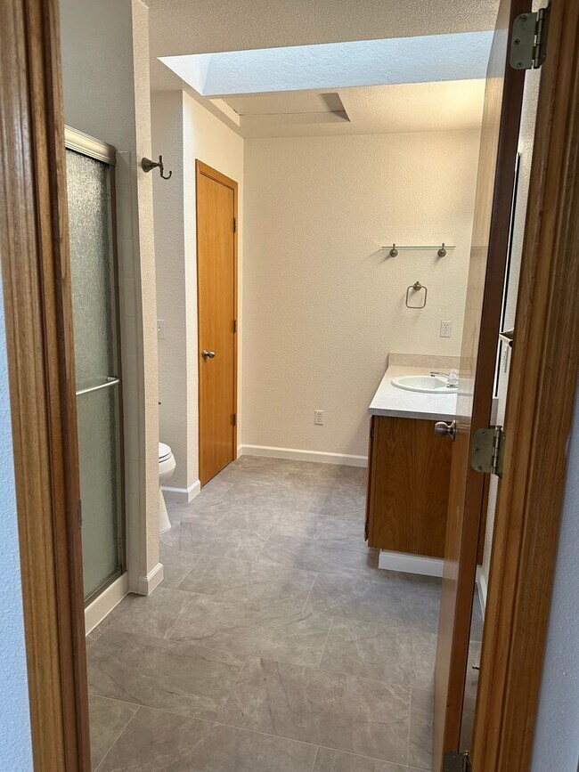 Building Photo - 1 Bedroom, 1 Bath Duplex – Sunny McKinleyville