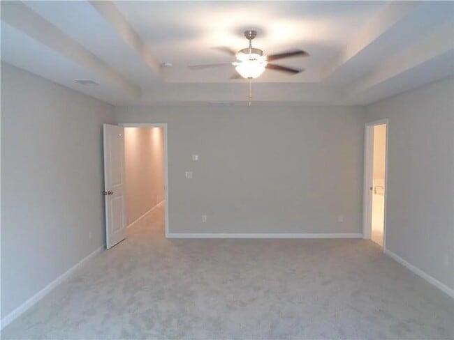 Building Photo - 669 Lansing Grove Way