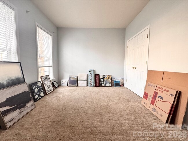 Building Photo - 10415 Winslet Dr