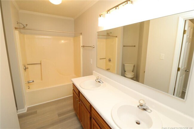 Building Photo - 310 Riverwalk Cir