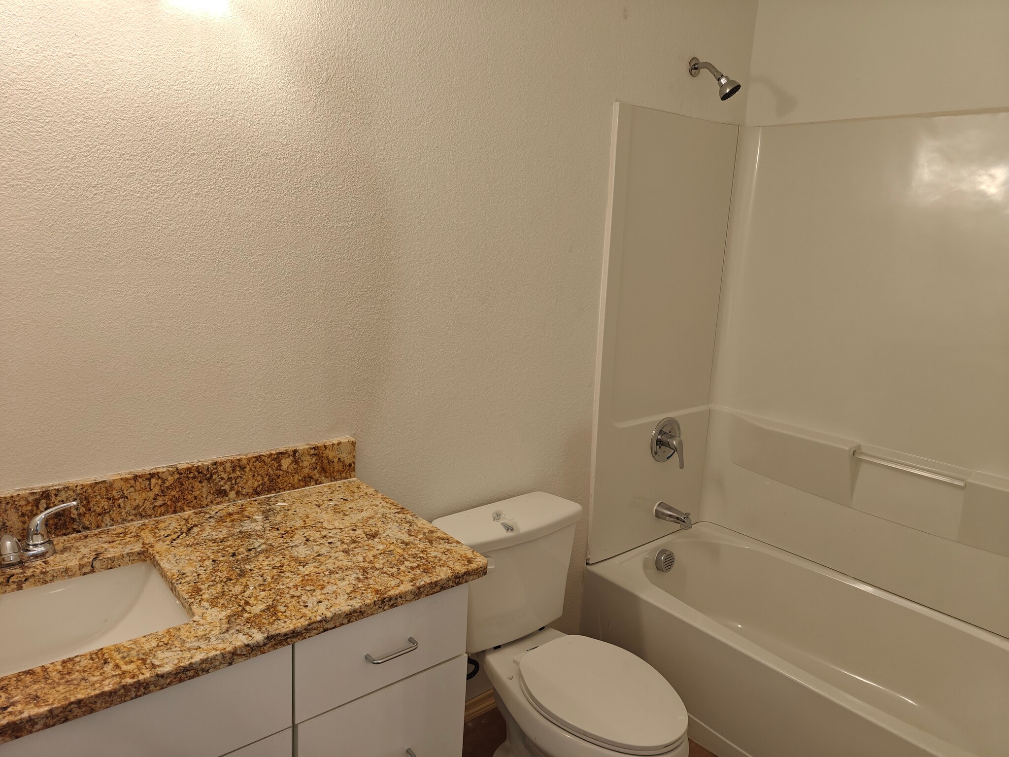Primary Bathroom - 113 N 5th St