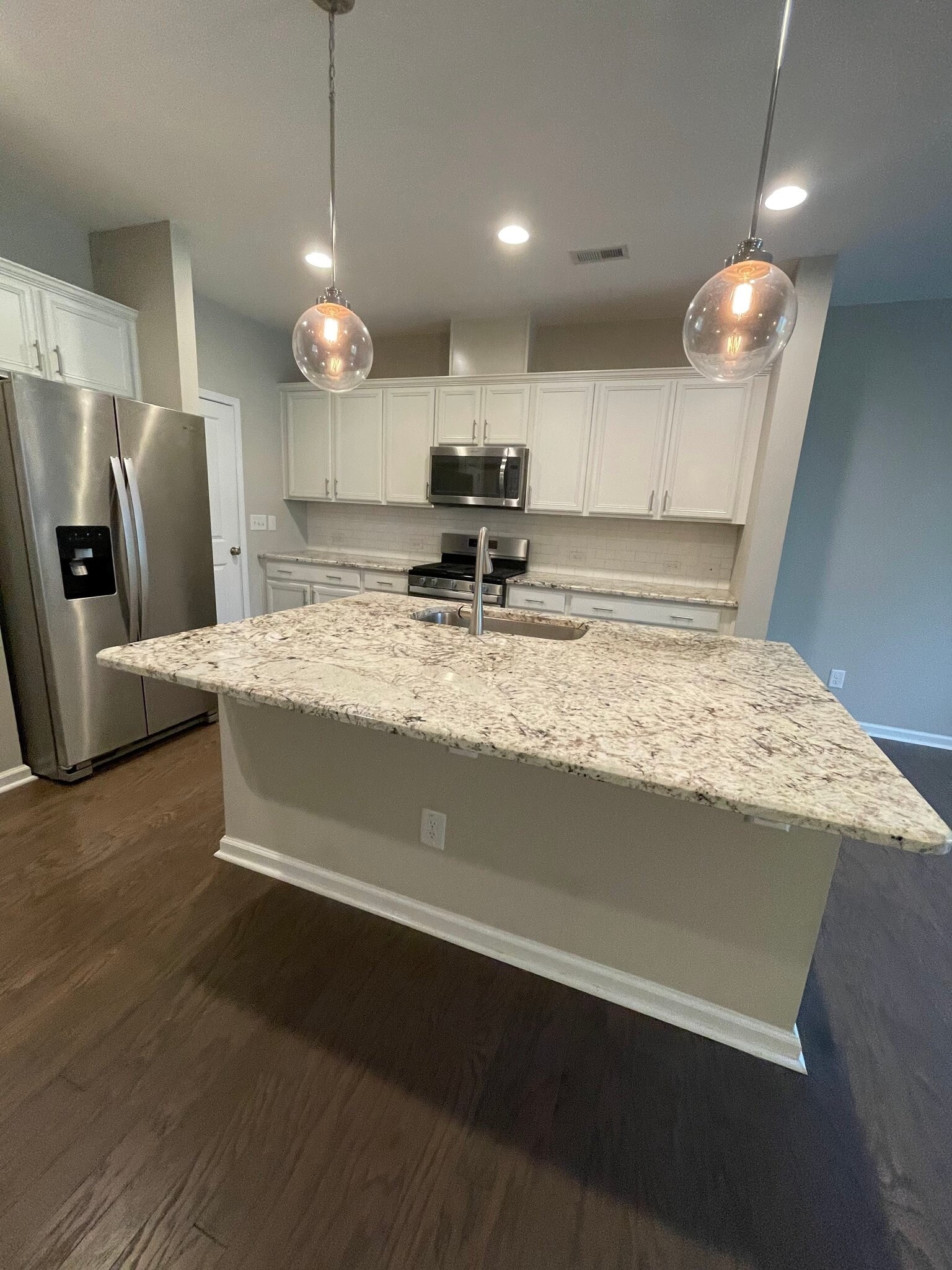 Building Photo - 844 Salem Pointe Pl