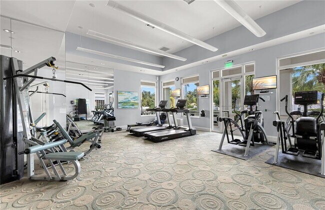 Building Photo - 1325 Snell Isle Blvd NE