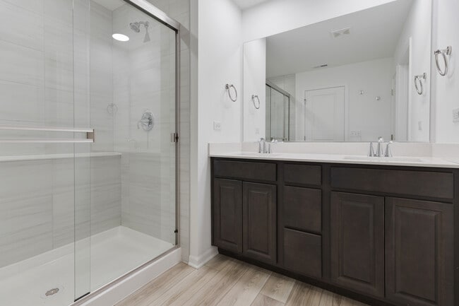 Building Photo - 632 Wolverine Dr