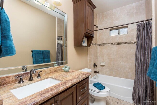 Building Photo - 1316 Poblano Ln