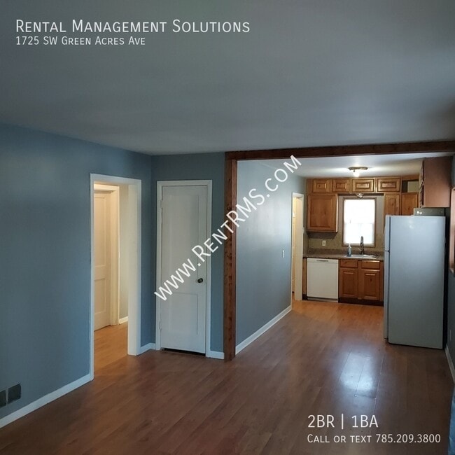 Building Photo - 1725 SW Green Acres Ave