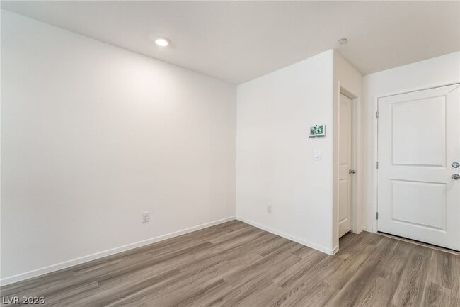 Building Photo - 9472 Peaceful River Ave