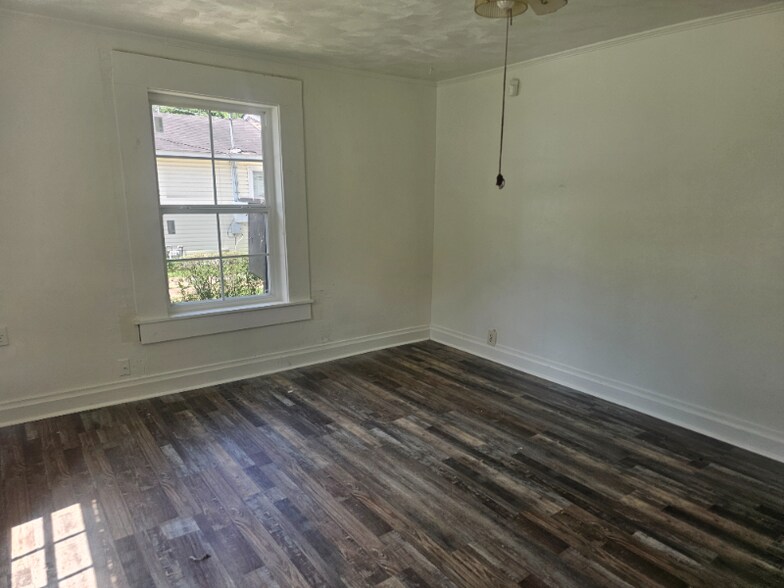 Building Photo - 836 S Tipton St