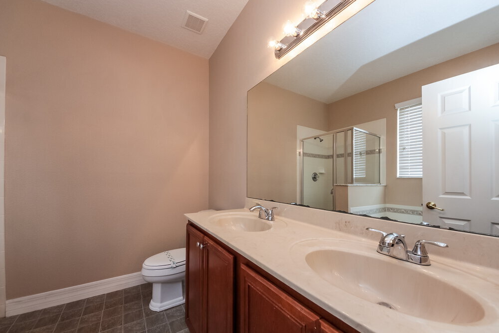 Building Photo - 2057 Bearing Ln