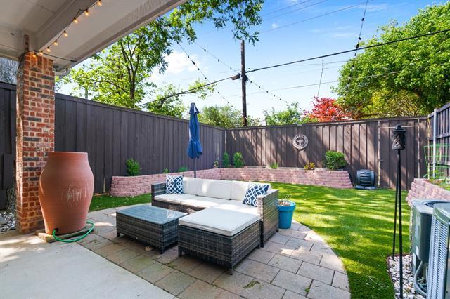 Building Photo - 5923 Oram St