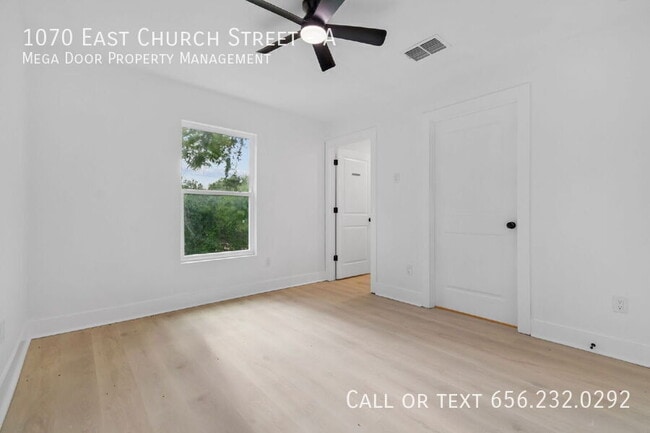 Building Photo - 1070 E Church St