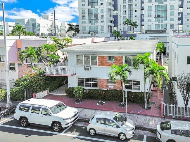 Building Photo - 7625 Harding Ave