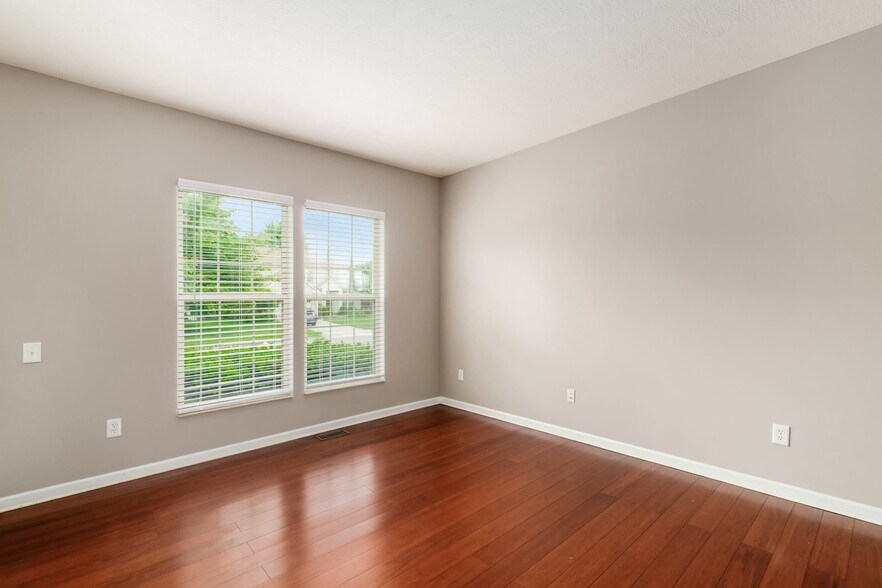 Building Photo - 1208 Briarshore Way