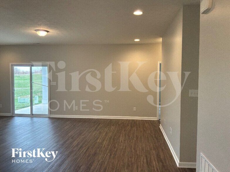 Building Photo - 221 St Andrews Ave